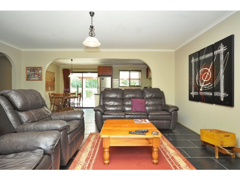 33 Lindfield Road, Helensvale QLD 4212