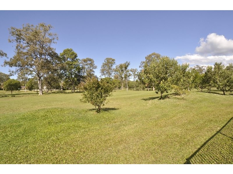 15 Wandilla Drive, Helensvale QLD 4212