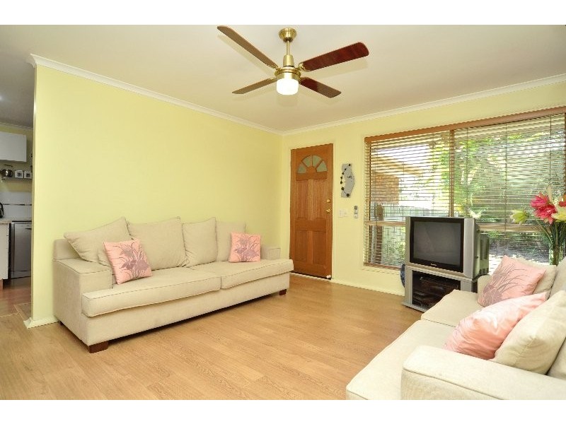 2/42 Village Way, Oxenford QLD 4210