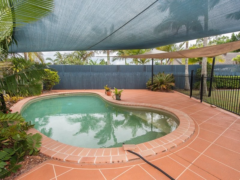 24 Rosswood Court, Helensvale QLD 4212