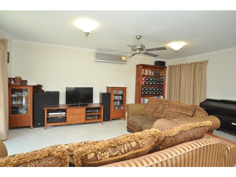 38 Broadway Drive, Oxenford QLD 4210