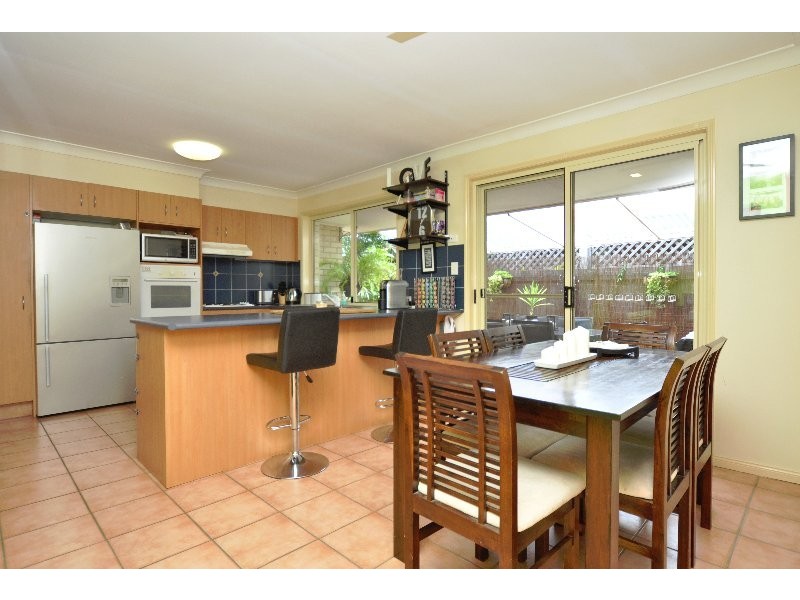 1/100 Cootharaba Drive, Helensvale QLD 4212