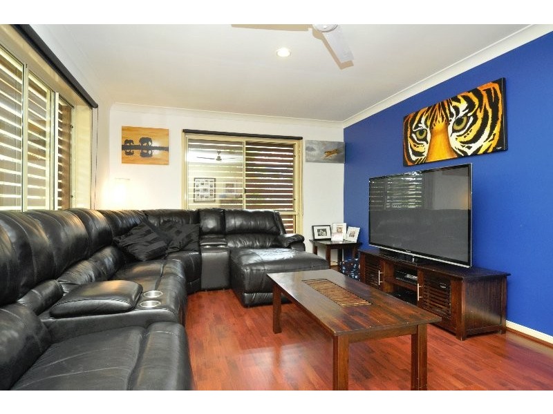 1/100 Cootharaba Drive, Helensvale QLD 4212