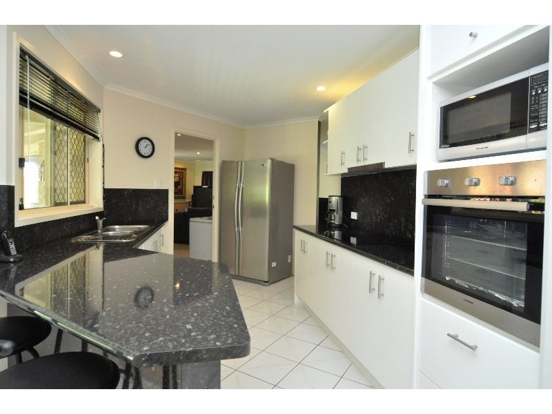 4 Saipan Way, Pacific Pines QLD 4211