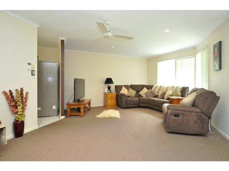 4 Saipan Way, Pacific Pines QLD 4211
