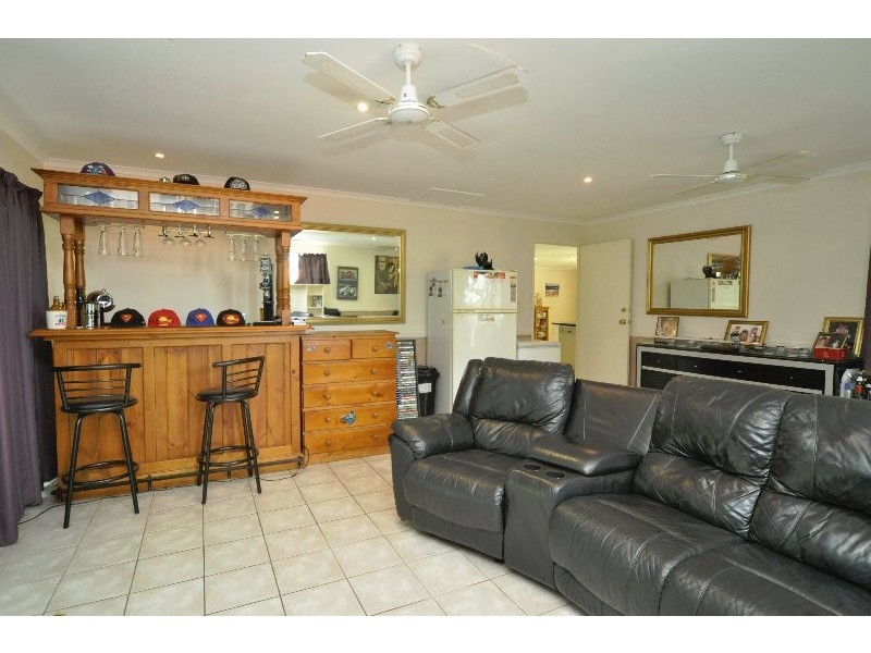 4 Saipan Way, Pacific Pines QLD 4211