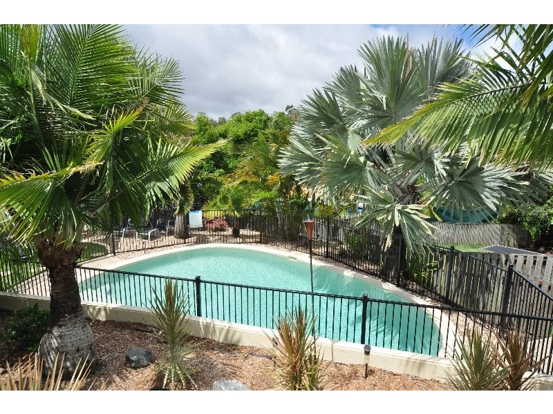 4 Saipan Way, Pacific Pines QLD 4211