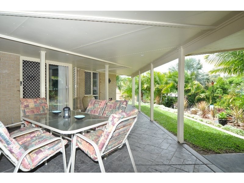 4 Saipan Way, Pacific Pines QLD 4211