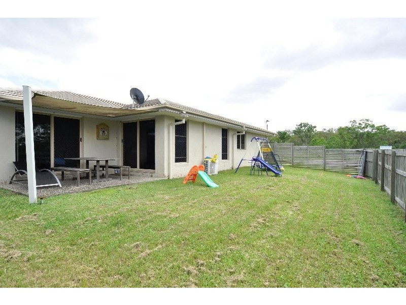 22 Stoneleigh Way, Holmview QLD 4207