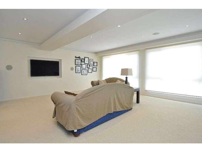 4 Edgemount Court, Oxenford QLD 4210