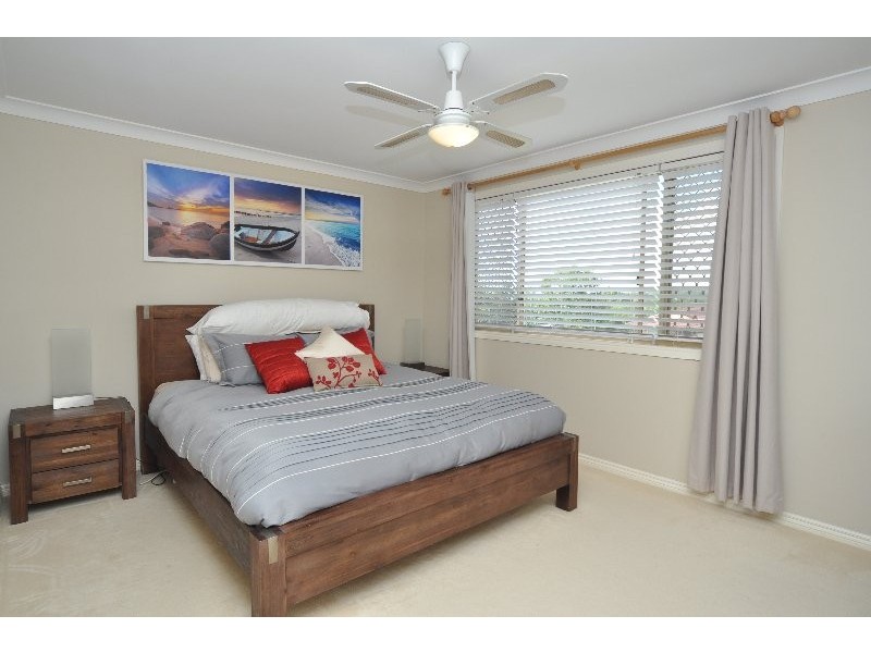 4 Edgemount Court, Oxenford QLD 4210