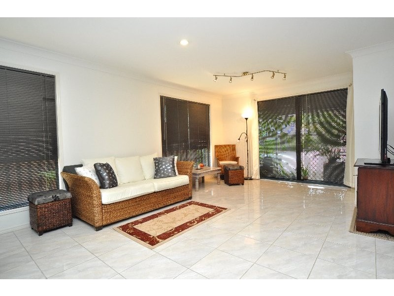 7/1 Pinecrest Court, Oxenford QLD 4210