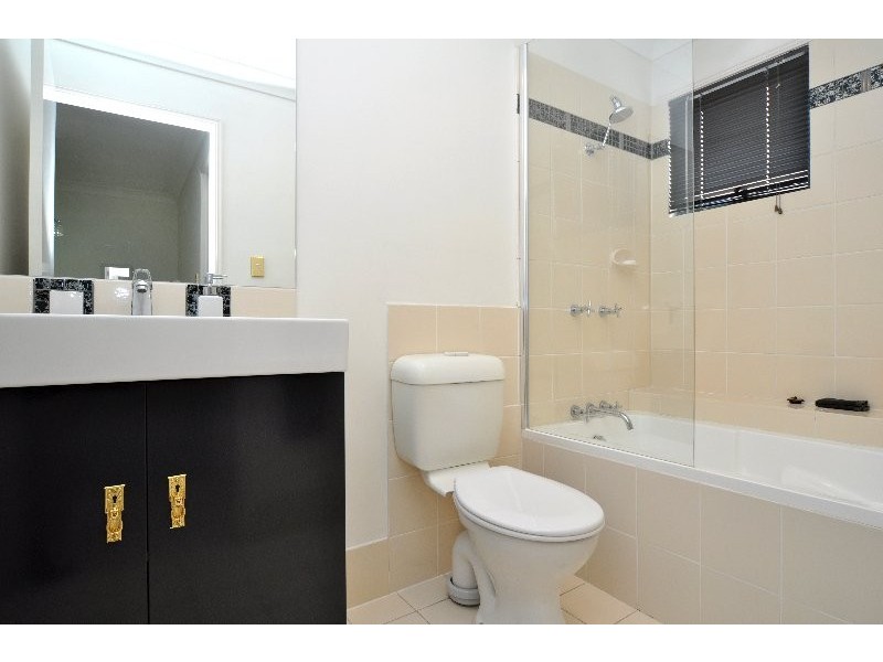 7/1 Pinecrest Court, Oxenford QLD 4210