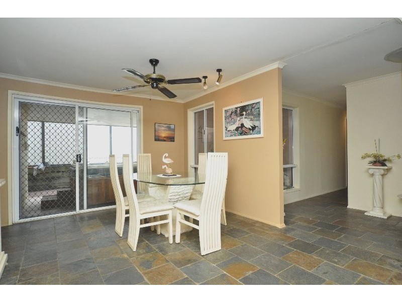 2 Dubbo Court, Helensvale QLD 4212