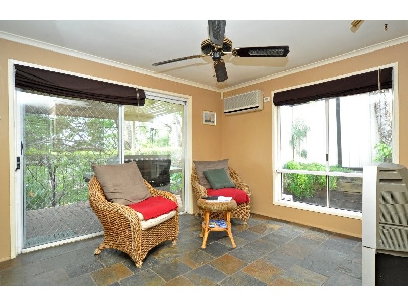 2 Dubbo Court, Helensvale QLD 4212