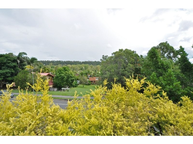 2 Dubbo Court, Helensvale QLD 4212