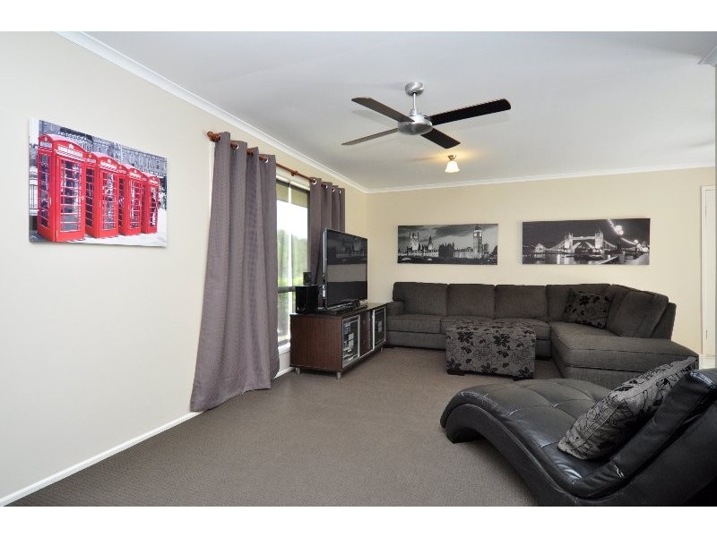 87 Universal Street, Oxenford QLD 4210
