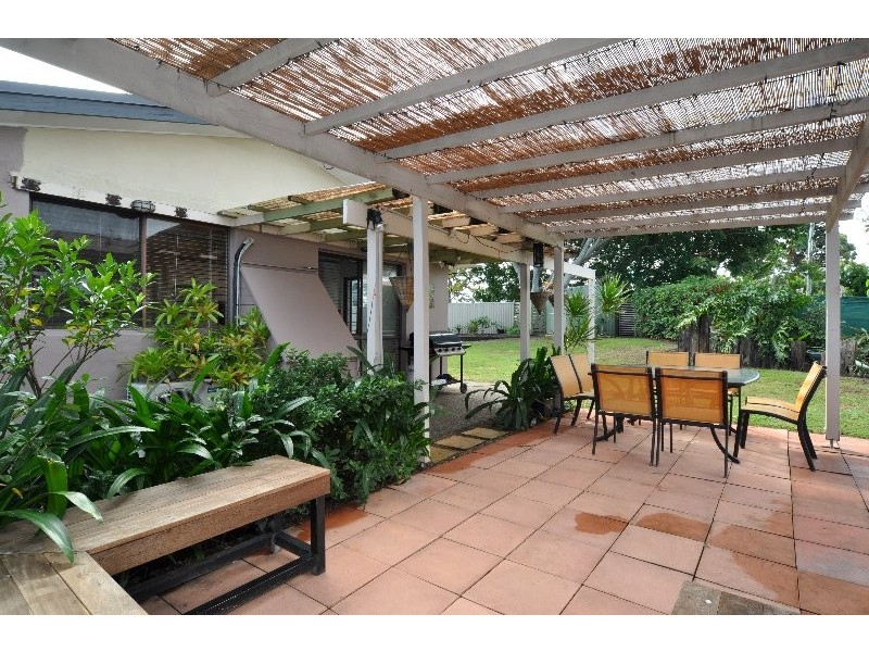 13 Chindrina Street, Hope Island QLD 4212