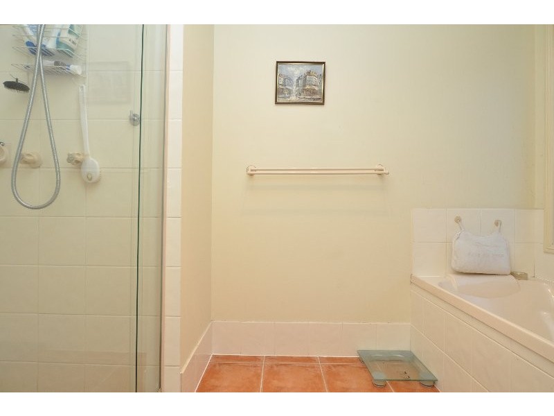 96 Serafina Drive, Helensvale QLD 4212