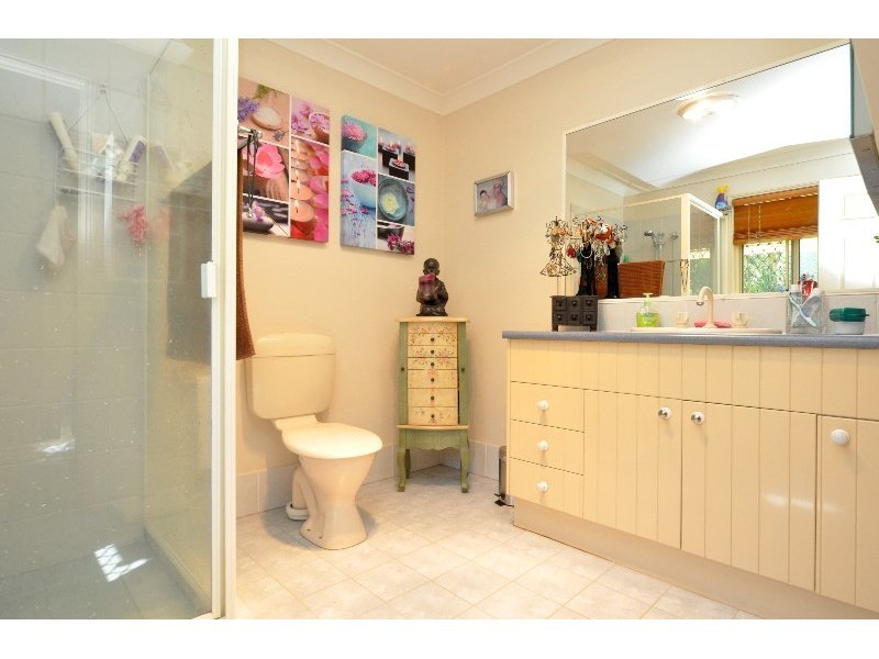 70 Rivertree Avenue, Helensvale QLD 4212