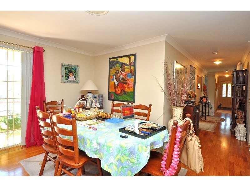 70 Rivertree Avenue, Helensvale QLD 4212