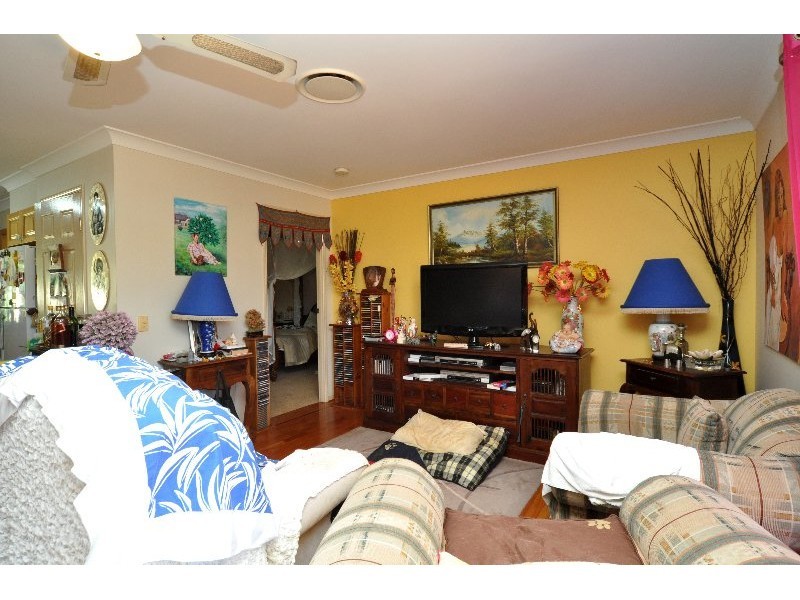 70 Rivertree Avenue, Helensvale QLD 4212