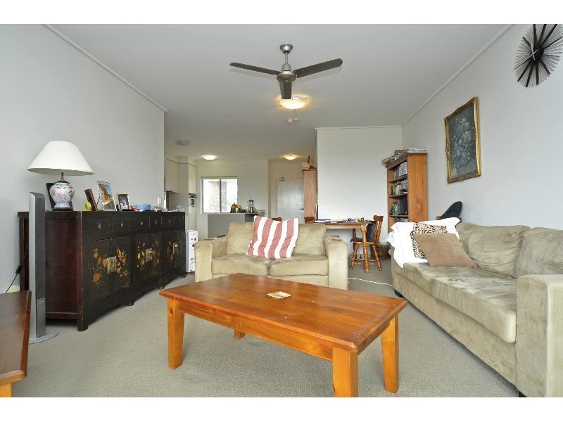 133/64-66 Sickle Avenue, Hope Island QLD 4212