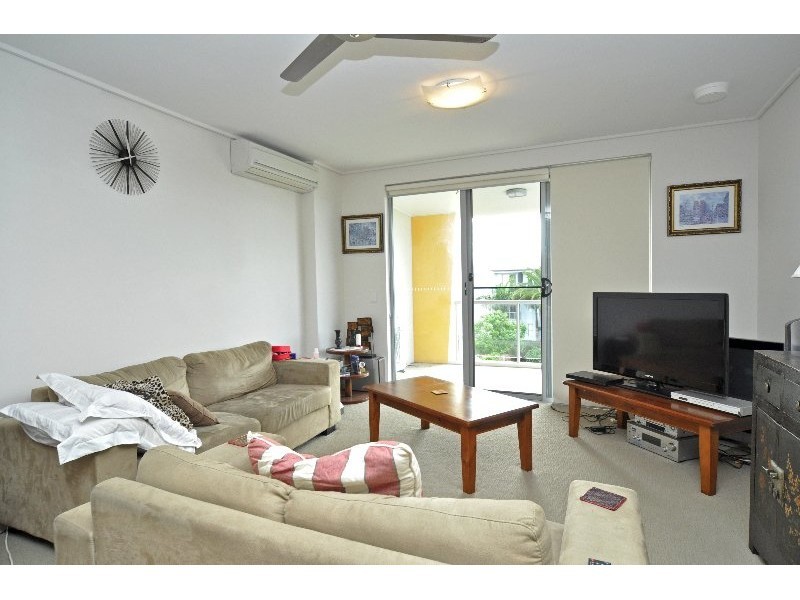 133/64-66 Sickle Avenue, Hope Island QLD 4212