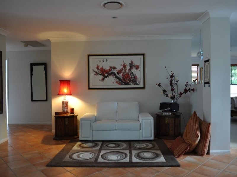 5 Orpington Court, Arundel QLD 4214