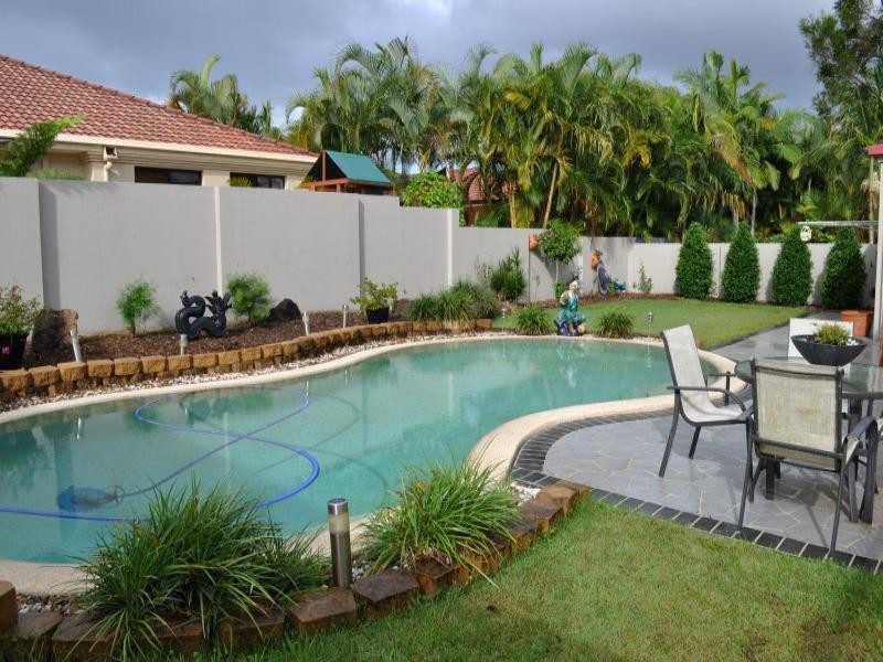 5 Orpington Court, Arundel QLD 4214