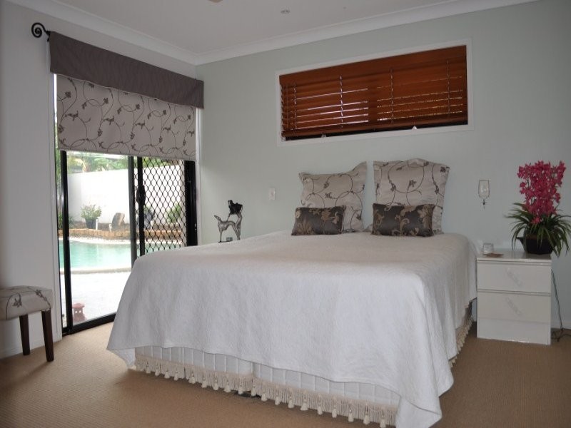 5 Orpington Court, Arundel QLD 4214