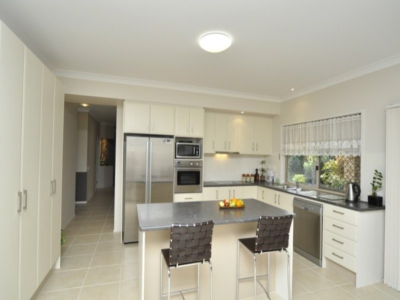 8 Savannah Avenue, Oxenford QLD 4210