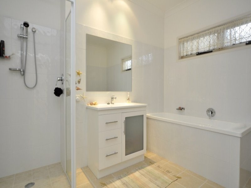 8 Savannah Avenue, Oxenford QLD 4210