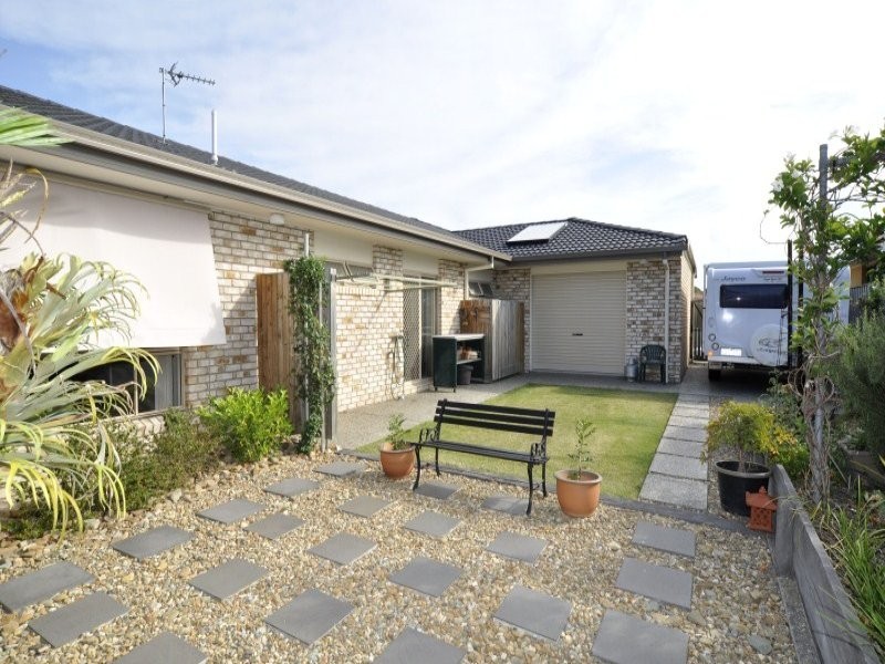 8 Savannah Avenue, Oxenford QLD 4210