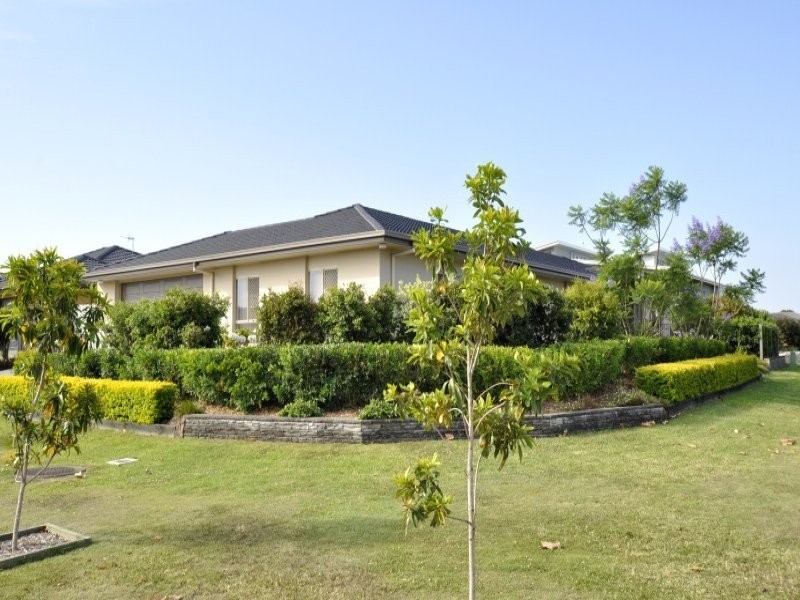 8 Savannah Avenue, Oxenford QLD 4210