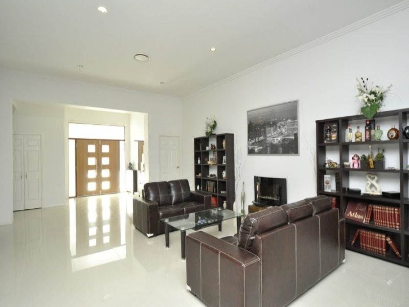 53 Rushcutter Avenue, Oxenford QLD 4210