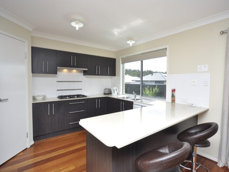 92 Wunburra Circle, Pacific Pines QLD 4211