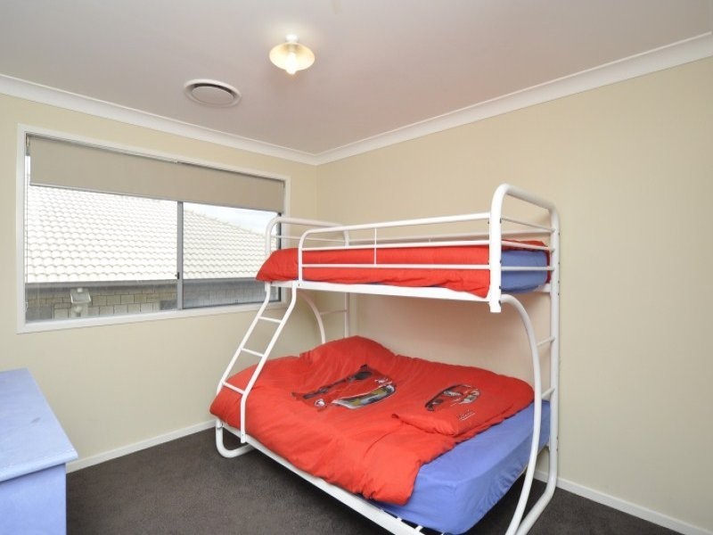 92 Wunburra Circle, Pacific Pines QLD 4211