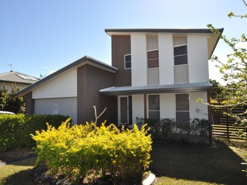 8 Appollo Place, Oxenford QLD 4210