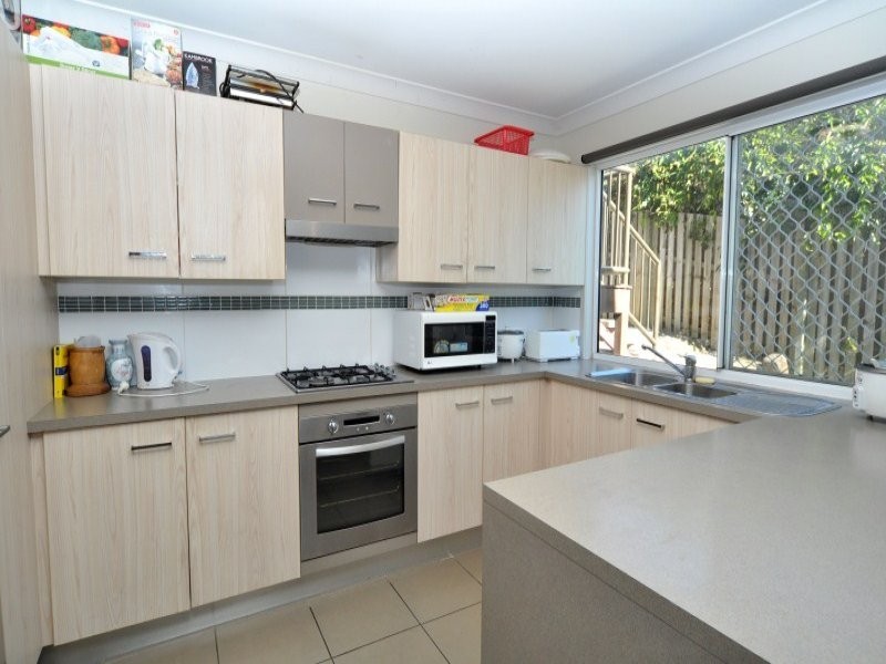 8 Appollo Place, Oxenford QLD 4210