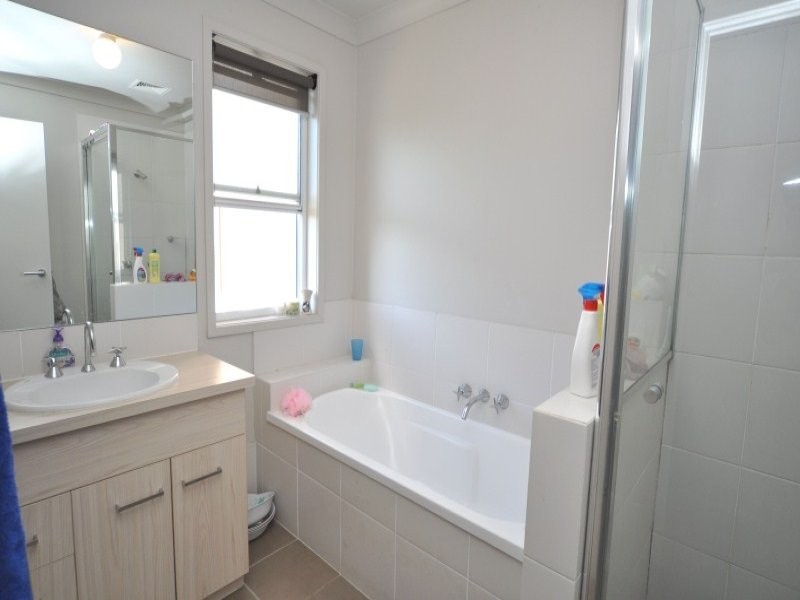 8 Appollo Place, Oxenford QLD 4210