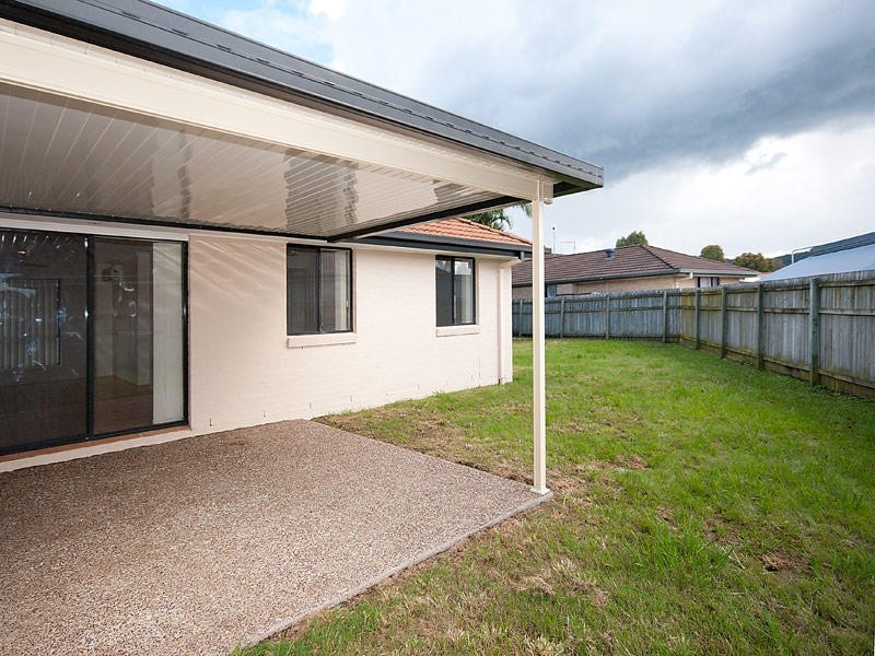 8 Blueash Crescent, Oxenford QLD 4210