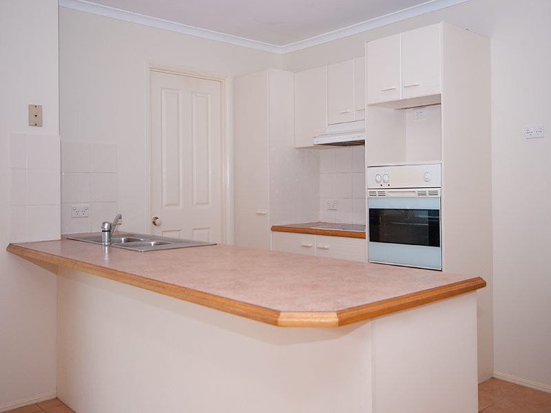 8 Blueash Crescent, Oxenford QLD 4210