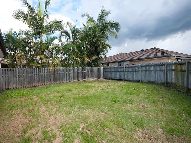 8 Blueash Crescent, Oxenford QLD 4210