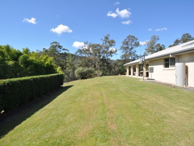 34 Mountain View Crest, Mount Nathan QLD 4211