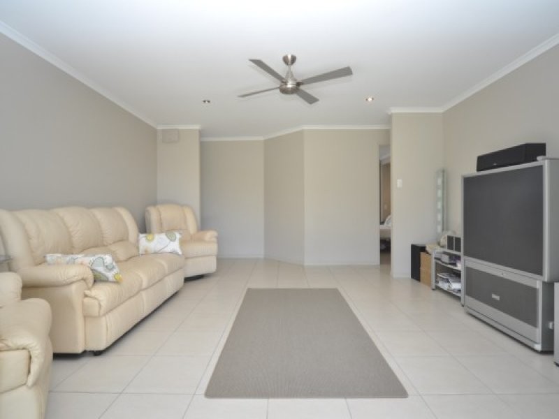 34 Mountain View Crest, Mount Nathan QLD 4211