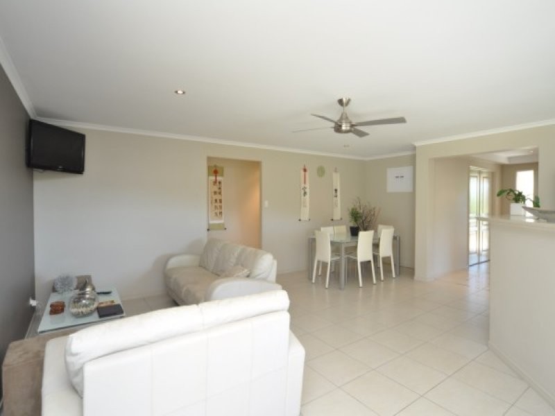 34 Mountain View Crest, Mount Nathan QLD 4211