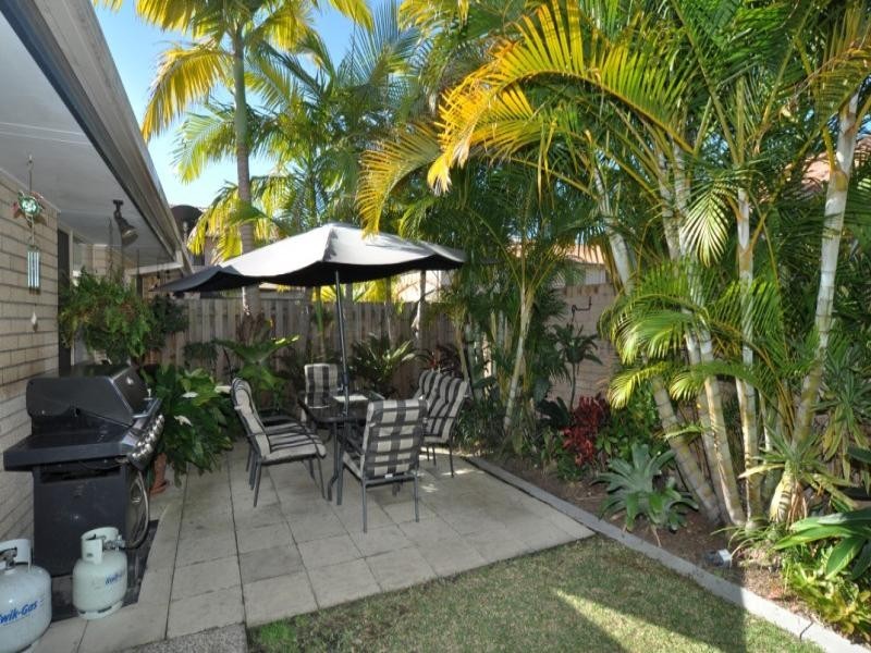 27/2 Bos Drive, Coomera QLD 4209