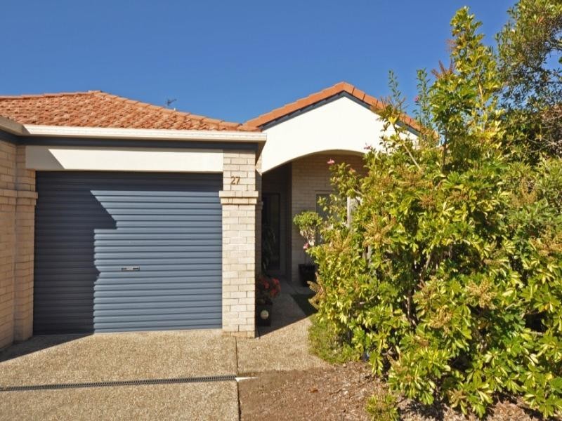 27/2 Bos Drive, Coomera QLD 4209
