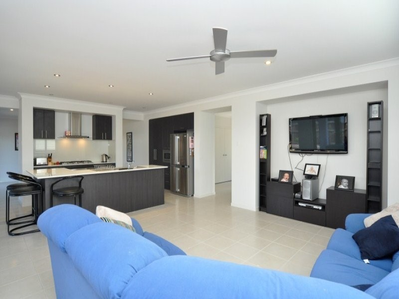 11 Stone Creek Drive, Upper Coomera QLD 4209